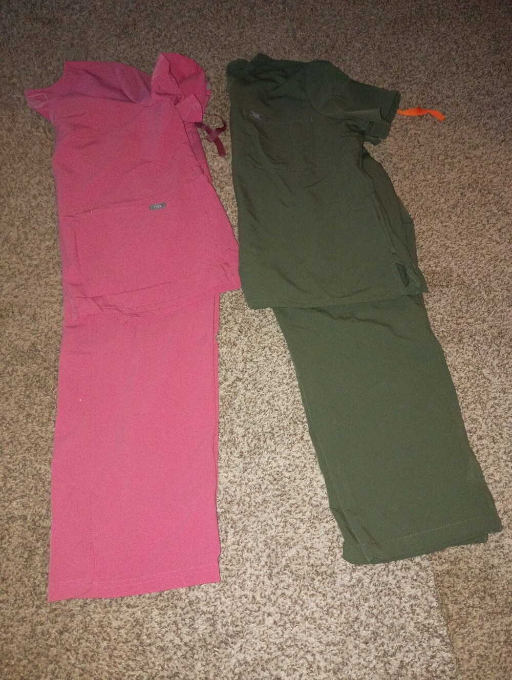 FIGS Women’s 2 Scrub matching sets Comfortable Medical Workwear